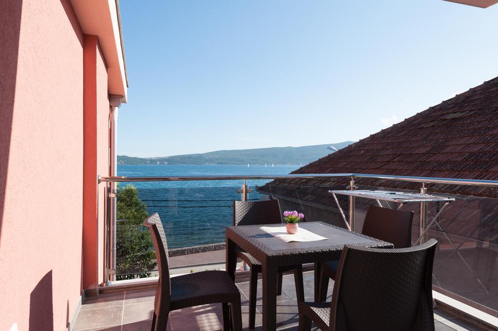 Apartments Delfin Τίβατ Εξωτερικό φωτογραφία