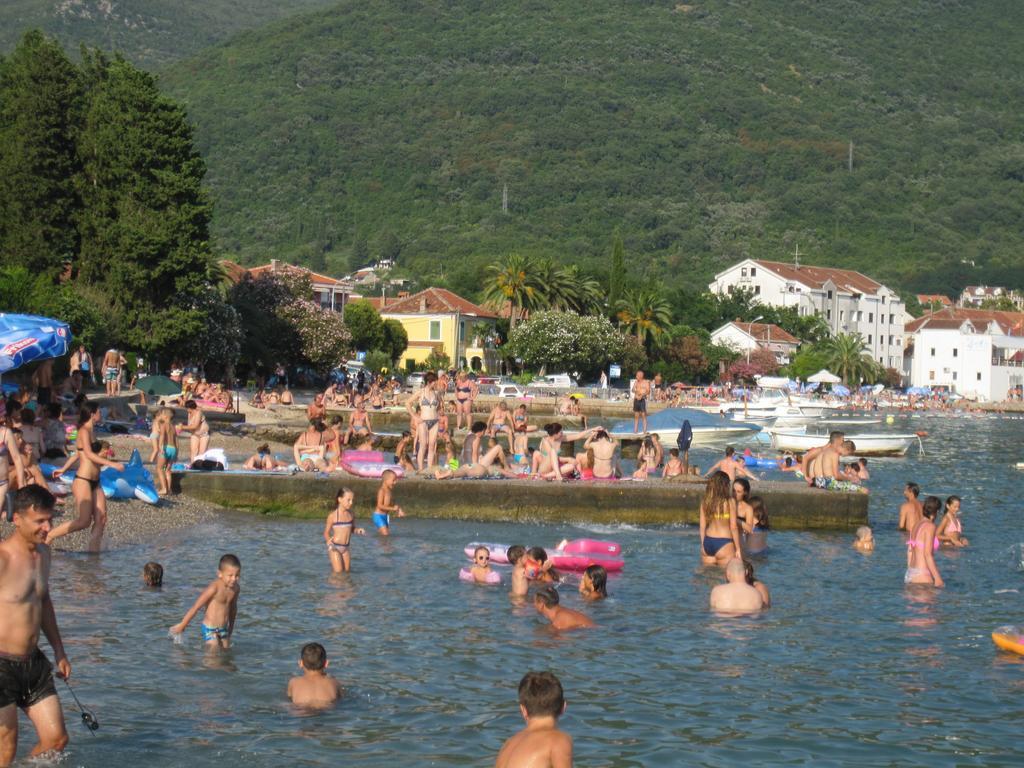 Apartments Delfin Τίβατ Εξωτερικό φωτογραφία