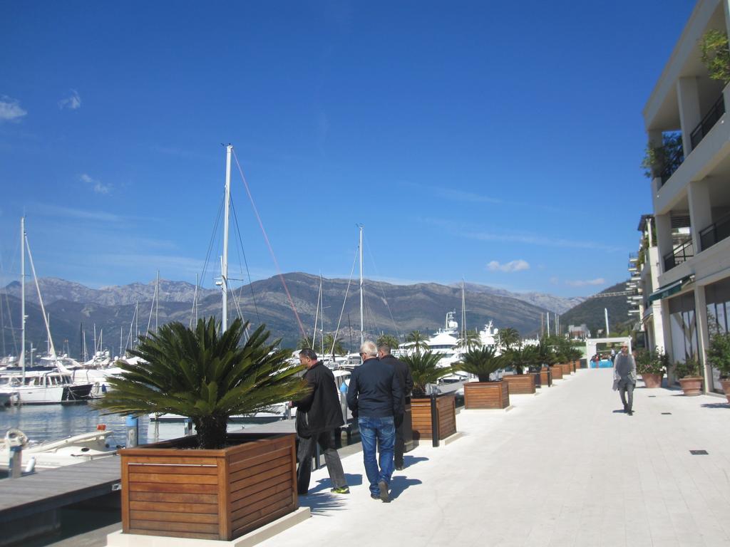 Apartments Delfin Τίβατ Εξωτερικό φωτογραφία